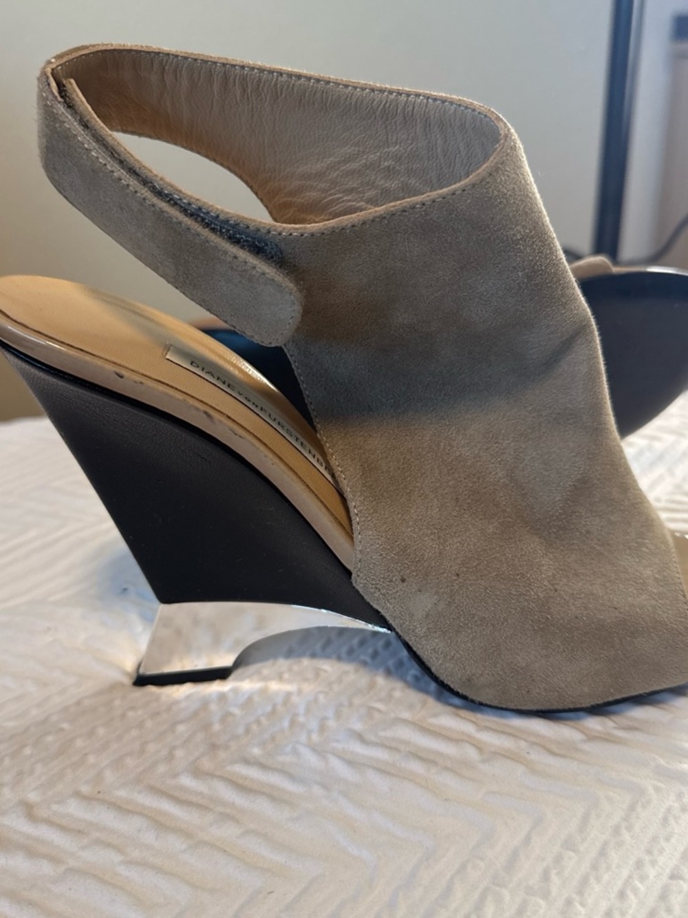 Diane Von Furstenberg Taupe Suede Wedge Slingback Peep Toe